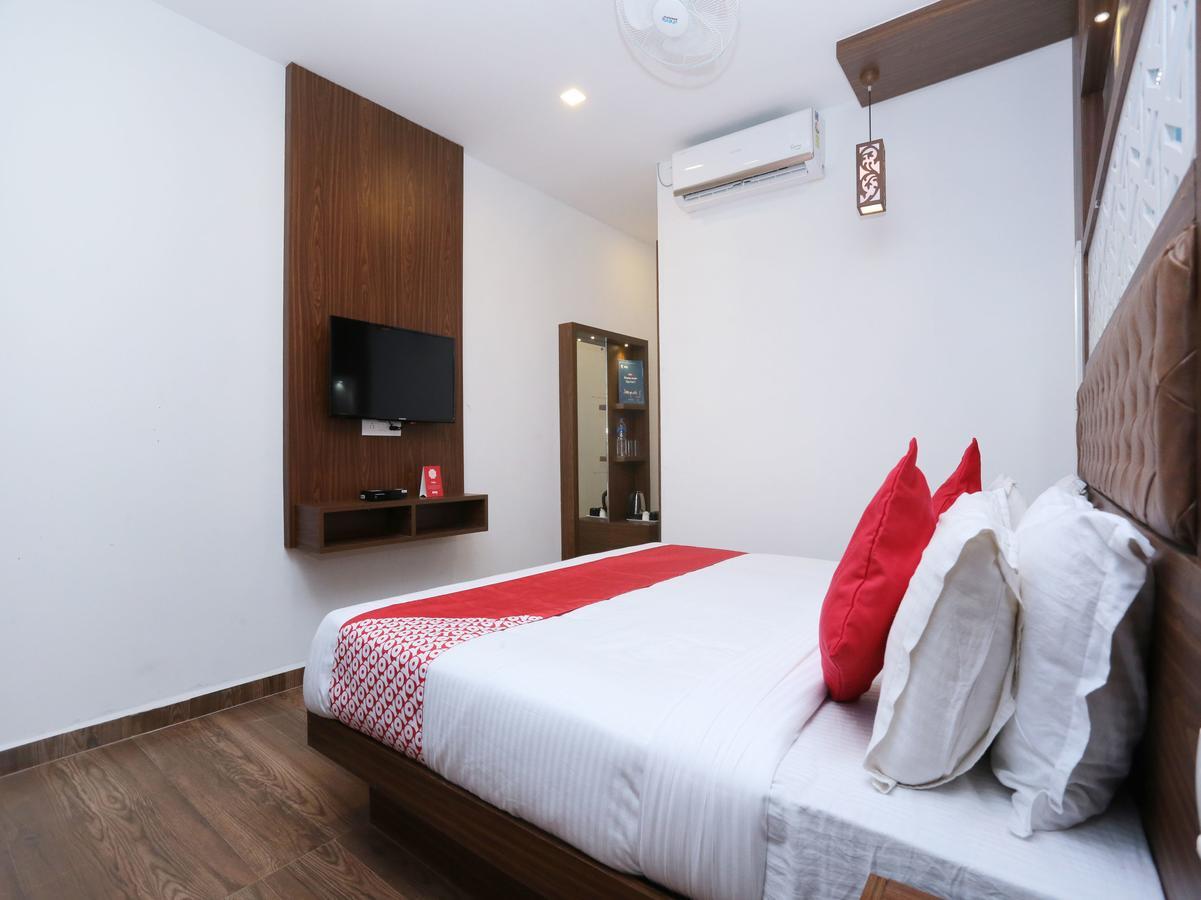 Hotel Qube Kochi Kültér fotó