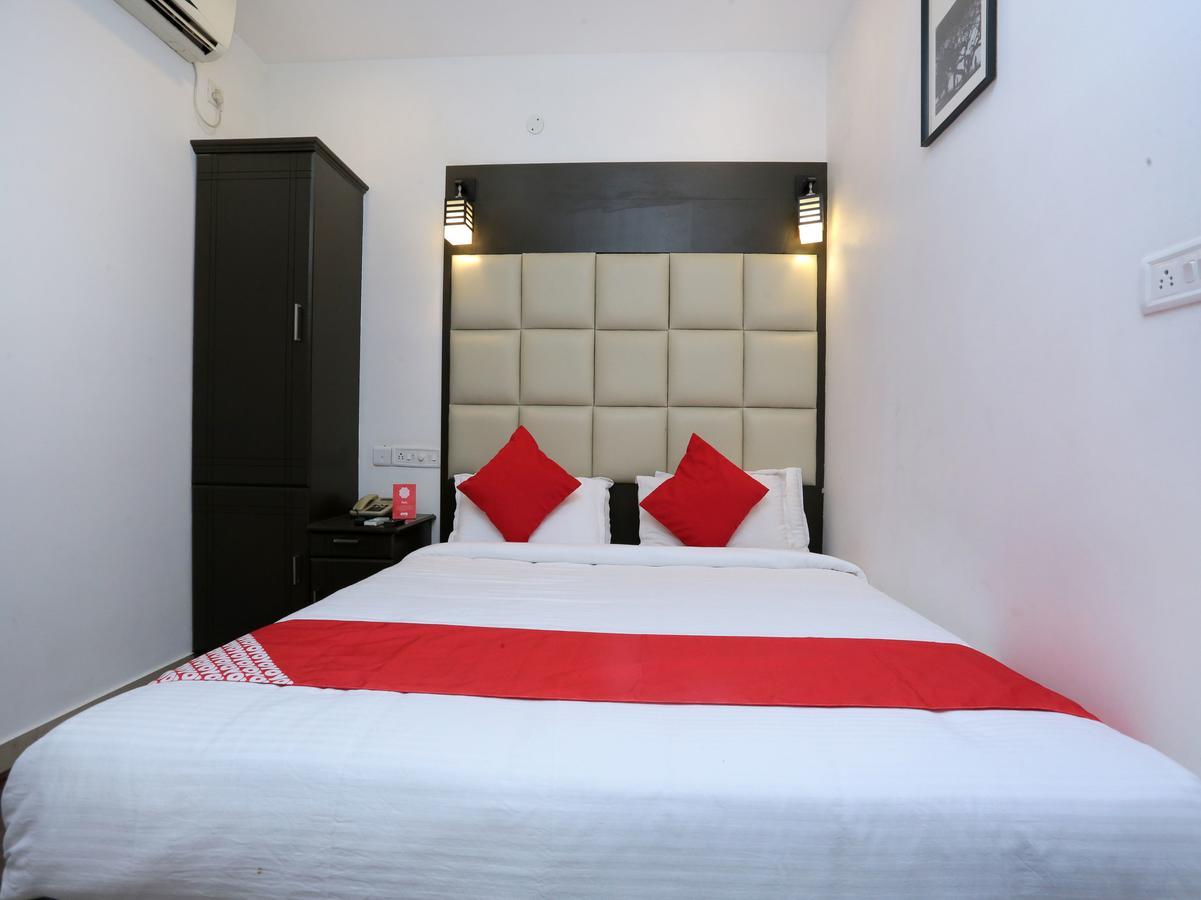 Hotel Qube Kochi Kültér fotó